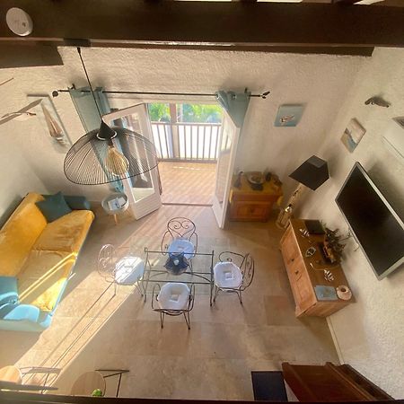 Tres Bel Appartement Les Pieds Dans L'Eau 아피에토 외부 사진