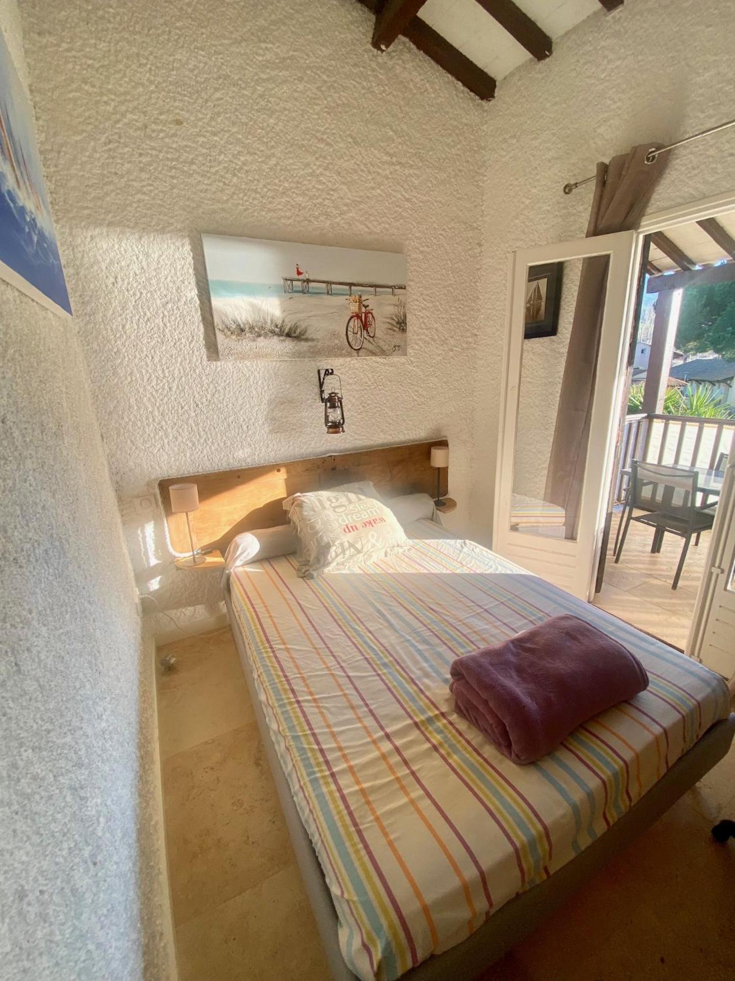 Tres Bel Appartement Les Pieds Dans L'Eau 아피에토 외부 사진
