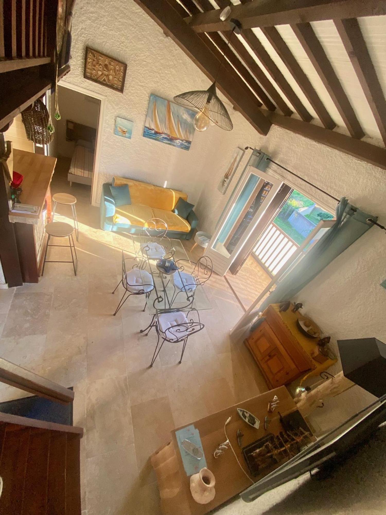 Tres Bel Appartement Les Pieds Dans L'Eau 아피에토 외부 사진